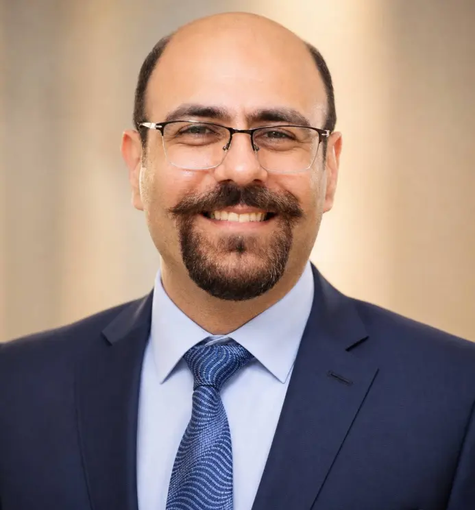 Professional portrait of Araz Shahkarami